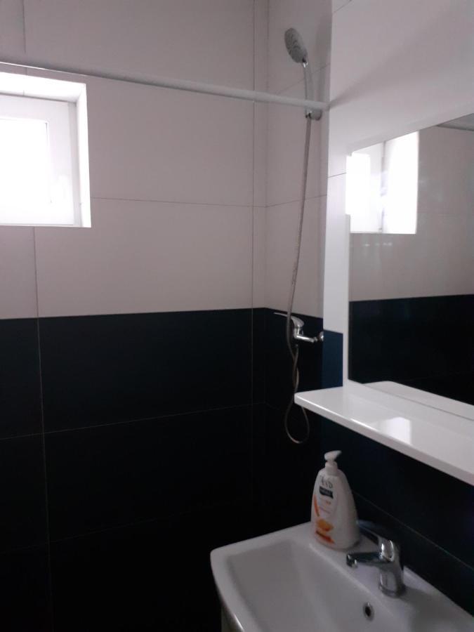 Апартаменты Apartament Confortabil In Bucovina Гура-Гуморулуй Экстерьер фото